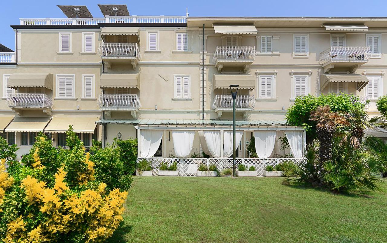 Hotel Coluccini Марина-ді-П'єтразанта Екстер'єр фото