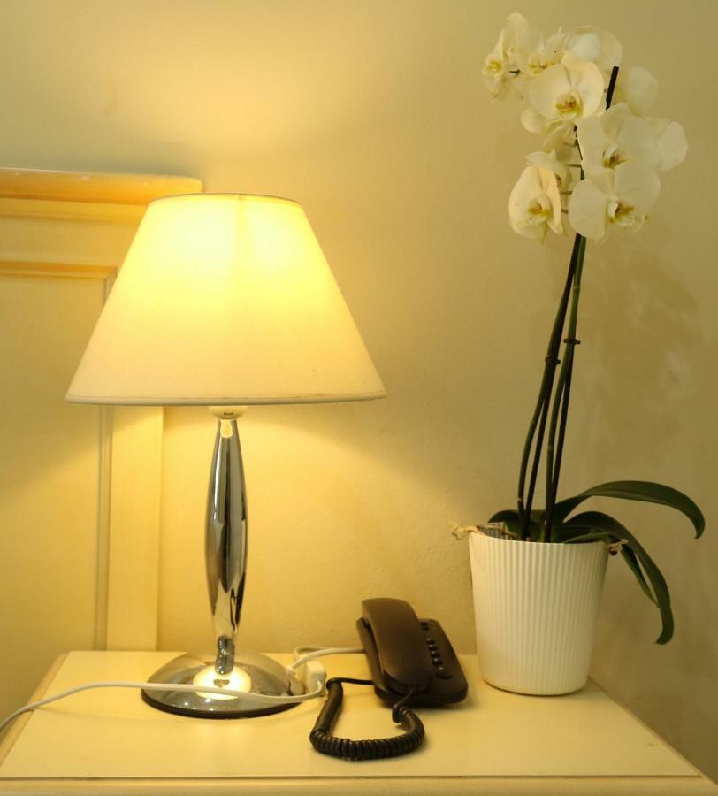 Hotel Coluccini Марина-ді-П'єтразанта Екстер'єр фото