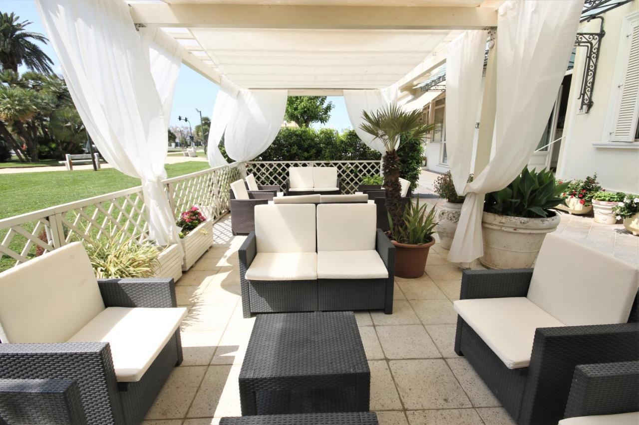Hotel Coluccini Марина-ді-П'єтразанта Екстер'єр фото